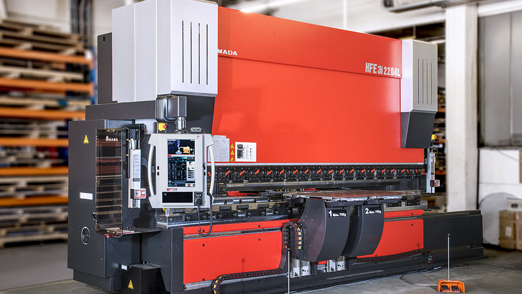 Amada Hebevorrichtung Abkanten - alpin production GmbH & Co Vertriebs KG - Untergriesbach